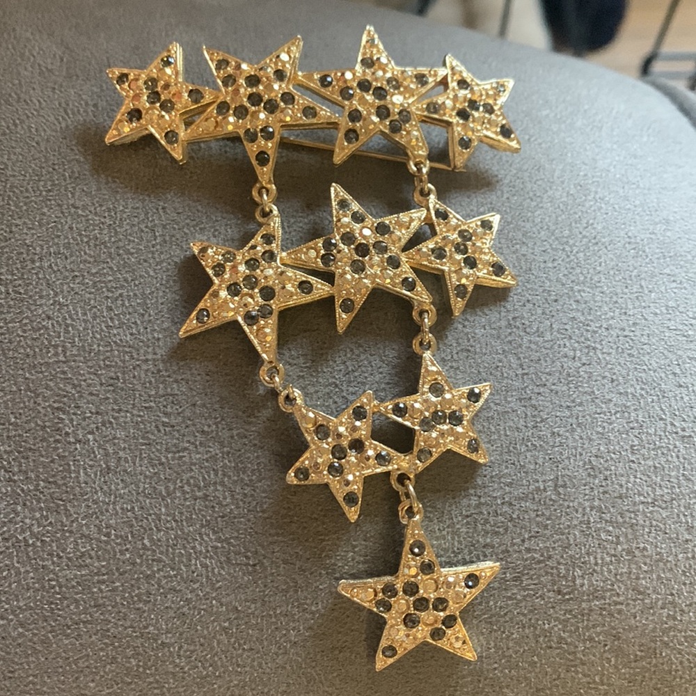 Vintage 80s rhinestone stars pin